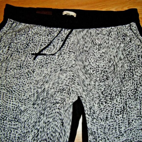 Banana Republic Patterned Drawstring Ankle Pants (SOLID BLACK BACK) - Picture 10 of 12